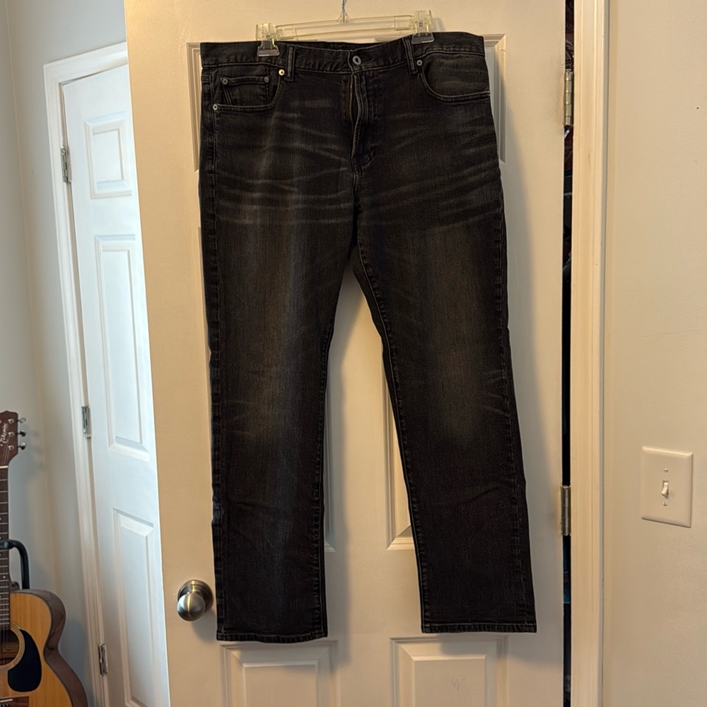 221 original straight LUCKY BRAND men’s size W36 L32. Like New. EC